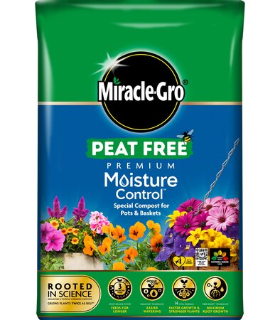 Miracle-Gro Moisture Control Peat Free 40 Litre - image 1
